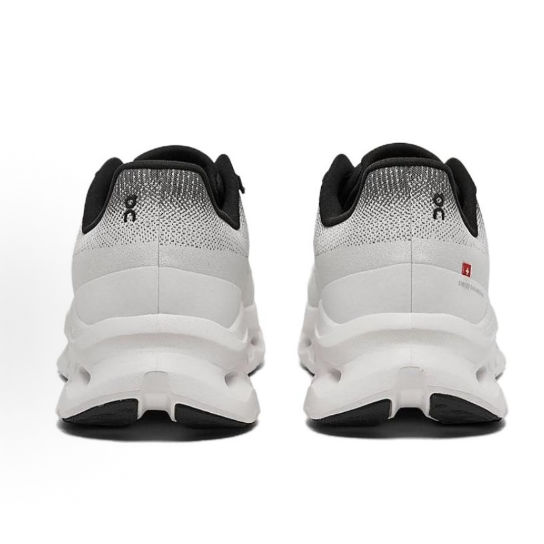 昂跑 Cloudtilt 圓頭 黑白鴛鴦