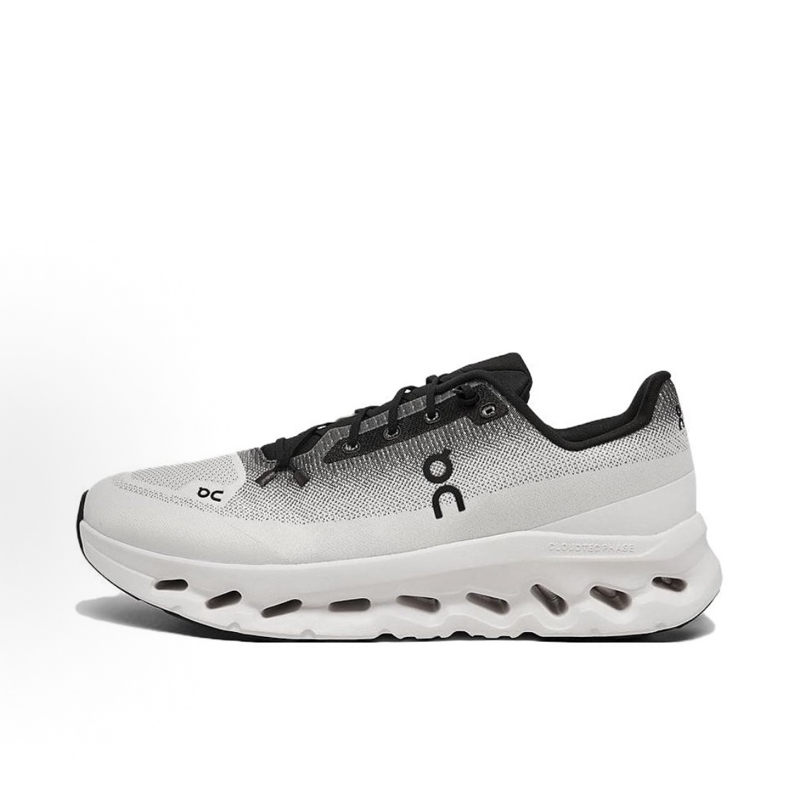 昂跑 Cloudtilt 圓頭 黑白鴛鴦