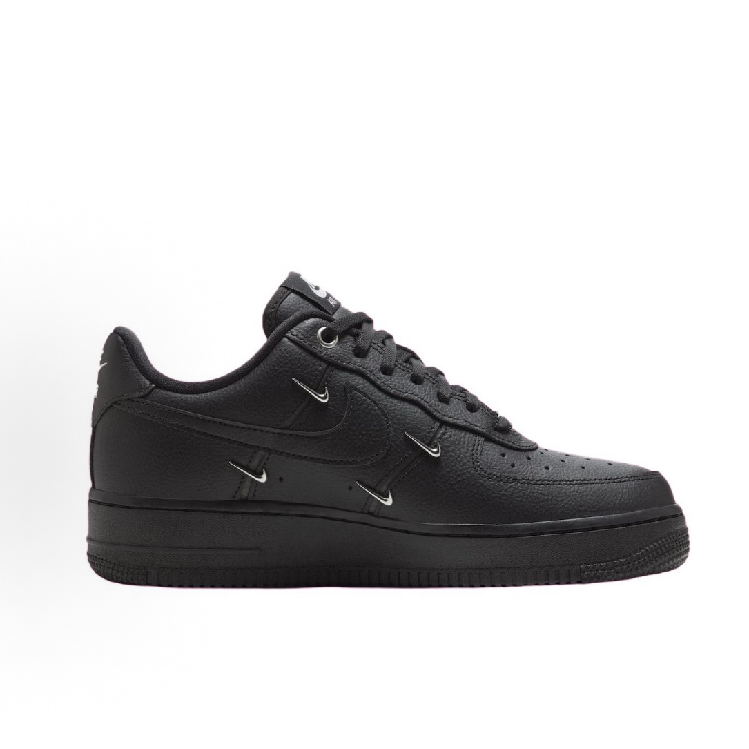 Nike Air Force 1 07 LX "Chrome Luxe" 四鉤