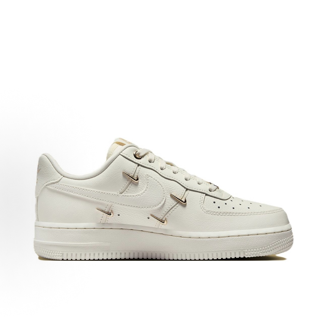 Nike Air Force 1 07 LX "Chrome Luxe" 四鉤