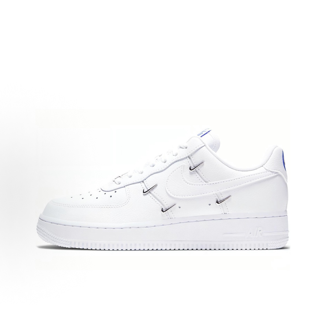 Nike Air Force 1 07 LX "Chrome Luxe" 四鉤
