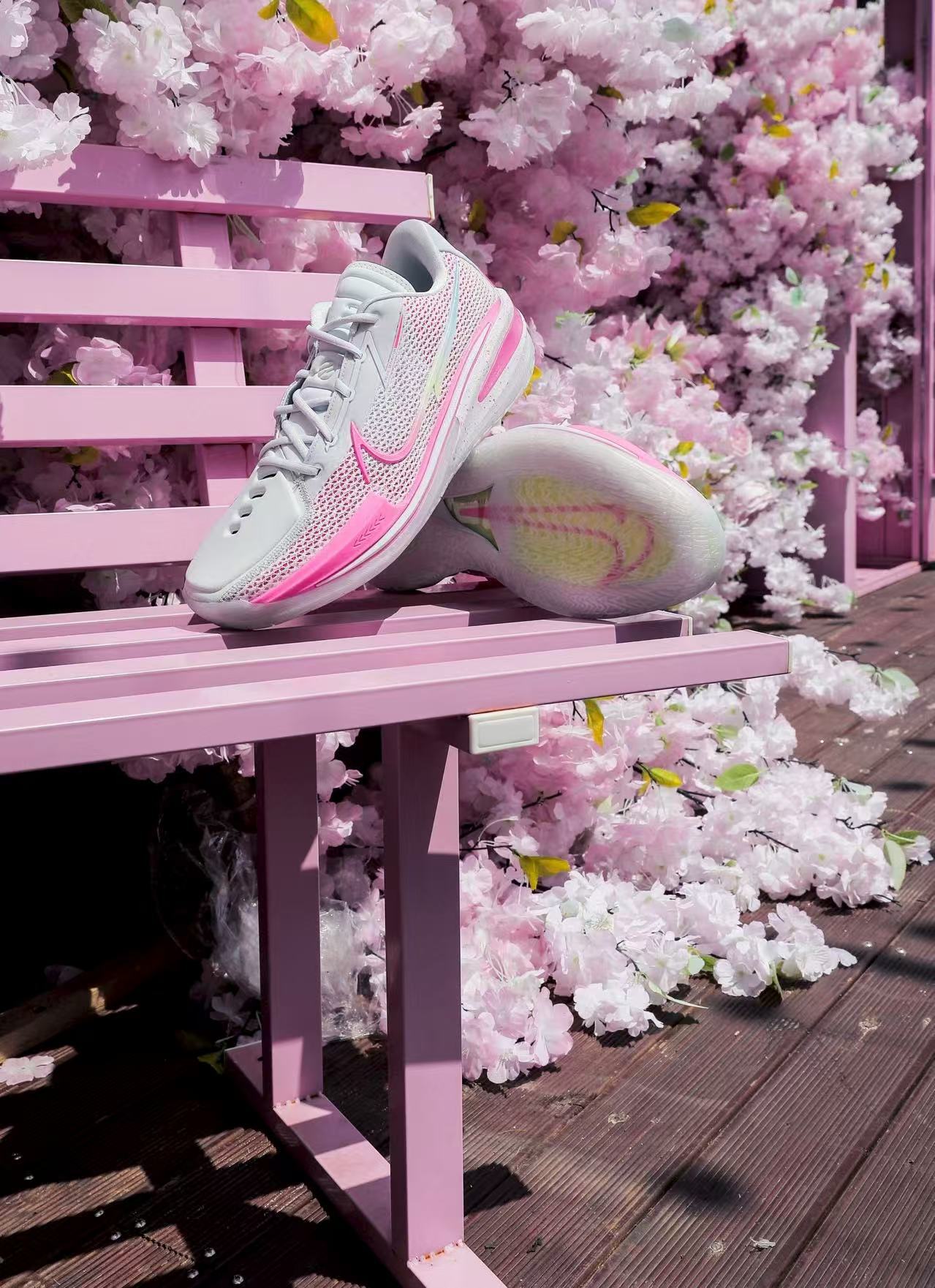 Nike  GT  CUT 1 粉白