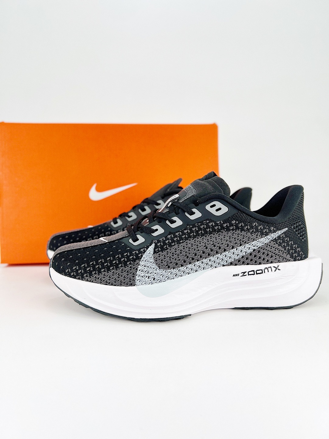 Nike Flex Plus Pegasus Plus 舒适跑鞋  系列