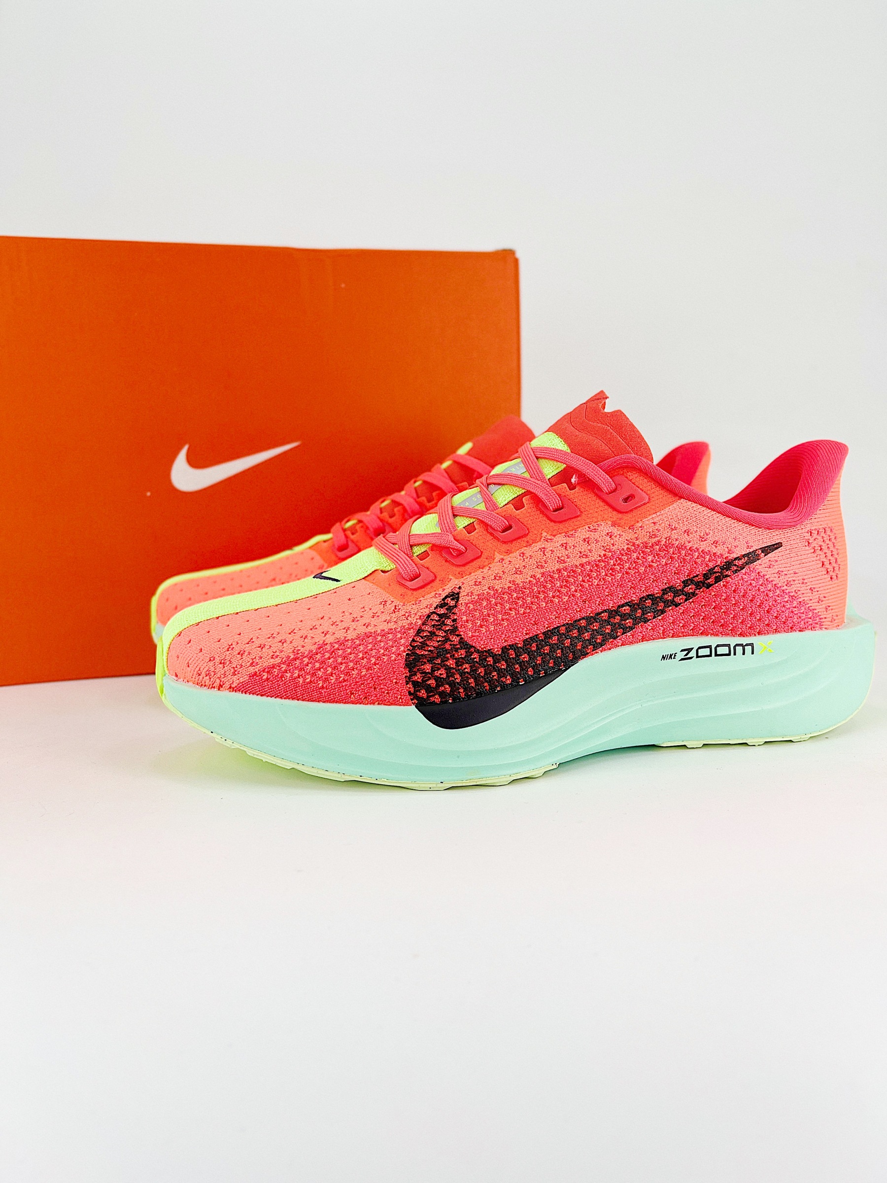 Nike Flex Plus Pegasus Plus 舒适跑鞋  系列