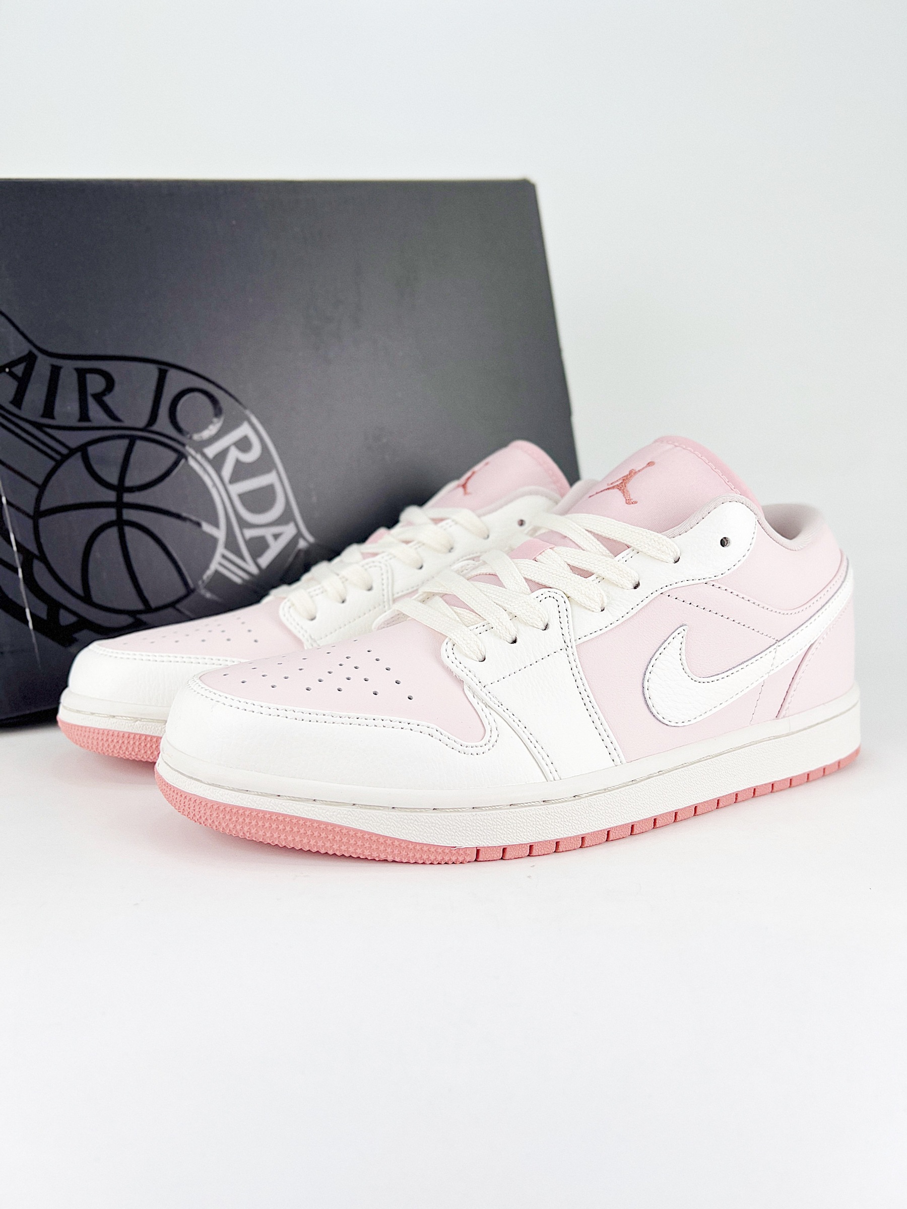 Nike Air Jordan 1 Low 系列