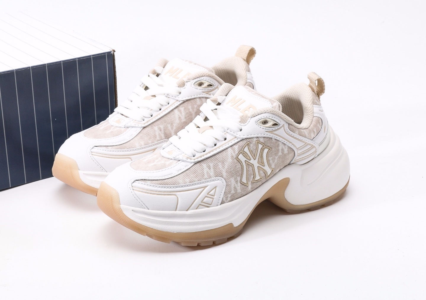 adidas Adizero Adios 4系列