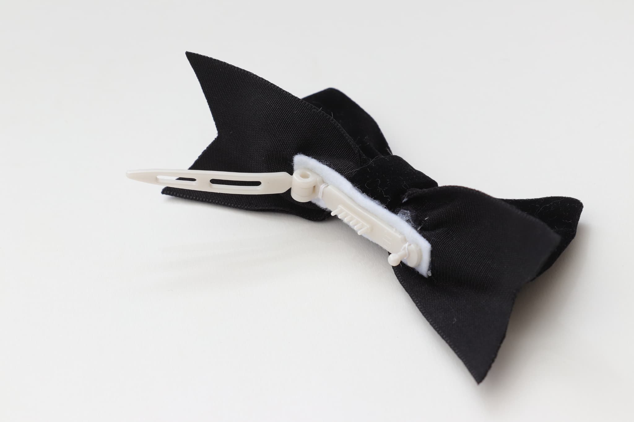 黒ベルベットのアリスカチューシャリボン