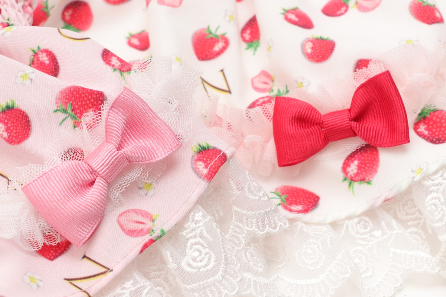 いちご柄シフォンドッキングワンピース