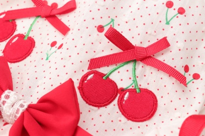 犬 犬服 春夏 さくらんぼフレアーワンピース レース さくらんぼアップリケ チェリー かわいい フリフリ 軽い 涼しい 小型犬 女の子 レッド ピンク 01-1155