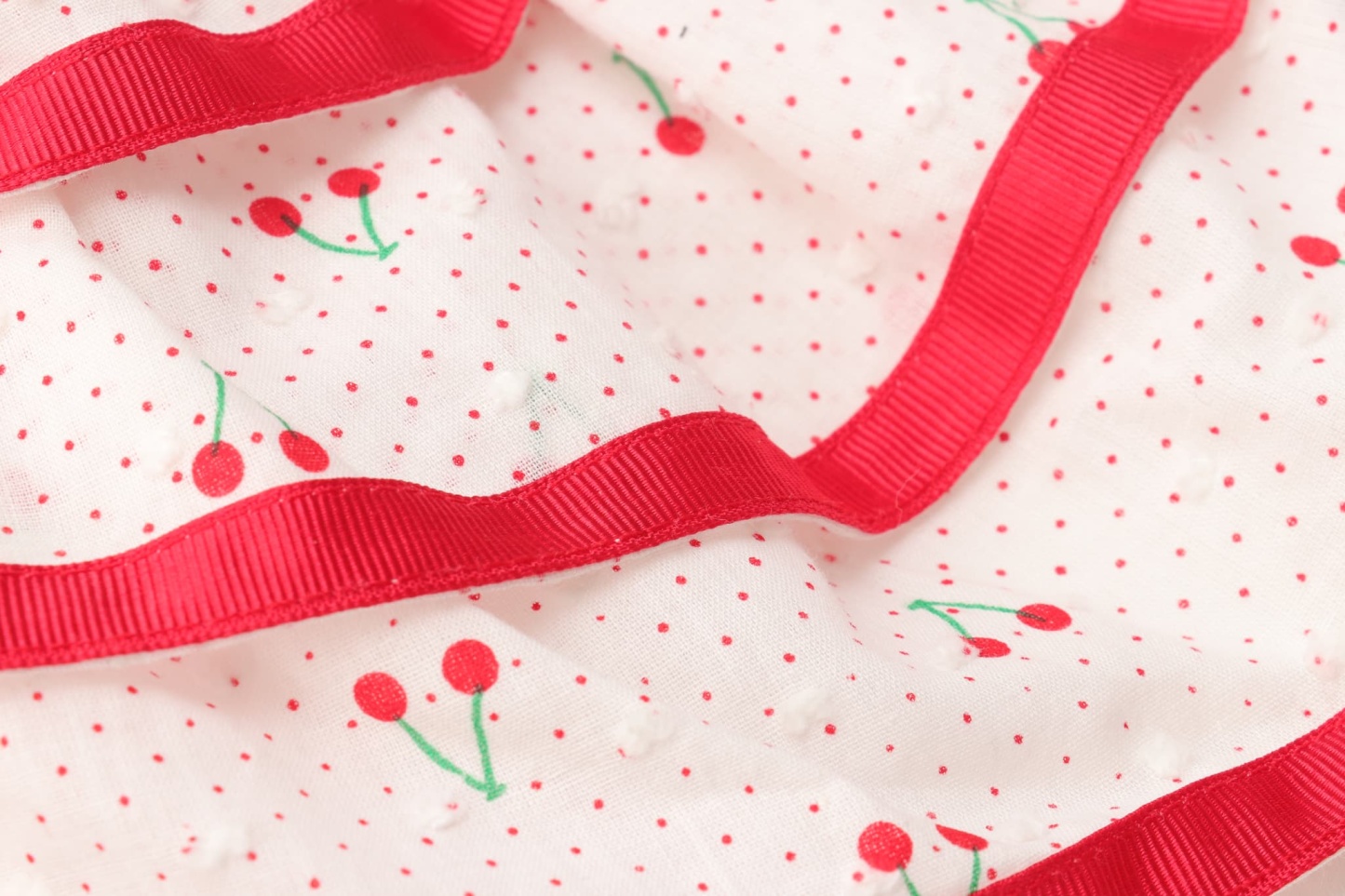 犬 犬服 春夏 さくらんぼフレアーワンピース レース さくらんぼアップリケ チェリー かわいい フリフリ 軽い 涼しい 小型犬 女の子 レッド ピンク 01-1155