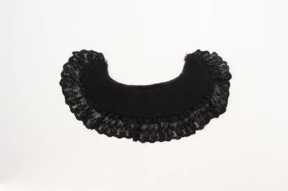 ファーとレースのドレスカラー