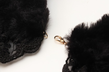 ファーとレースのドレスカラー