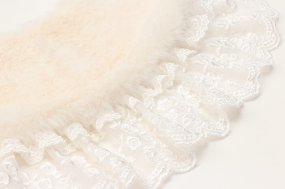 ファーとレースのドレスカラー