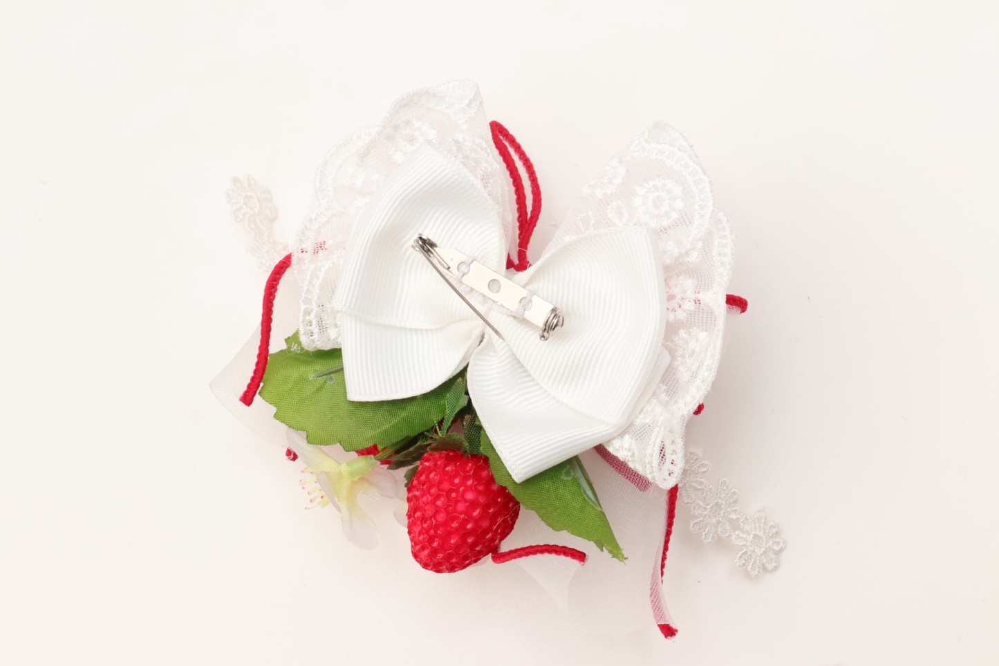 AC-048フレッシュストロベリーブローチ