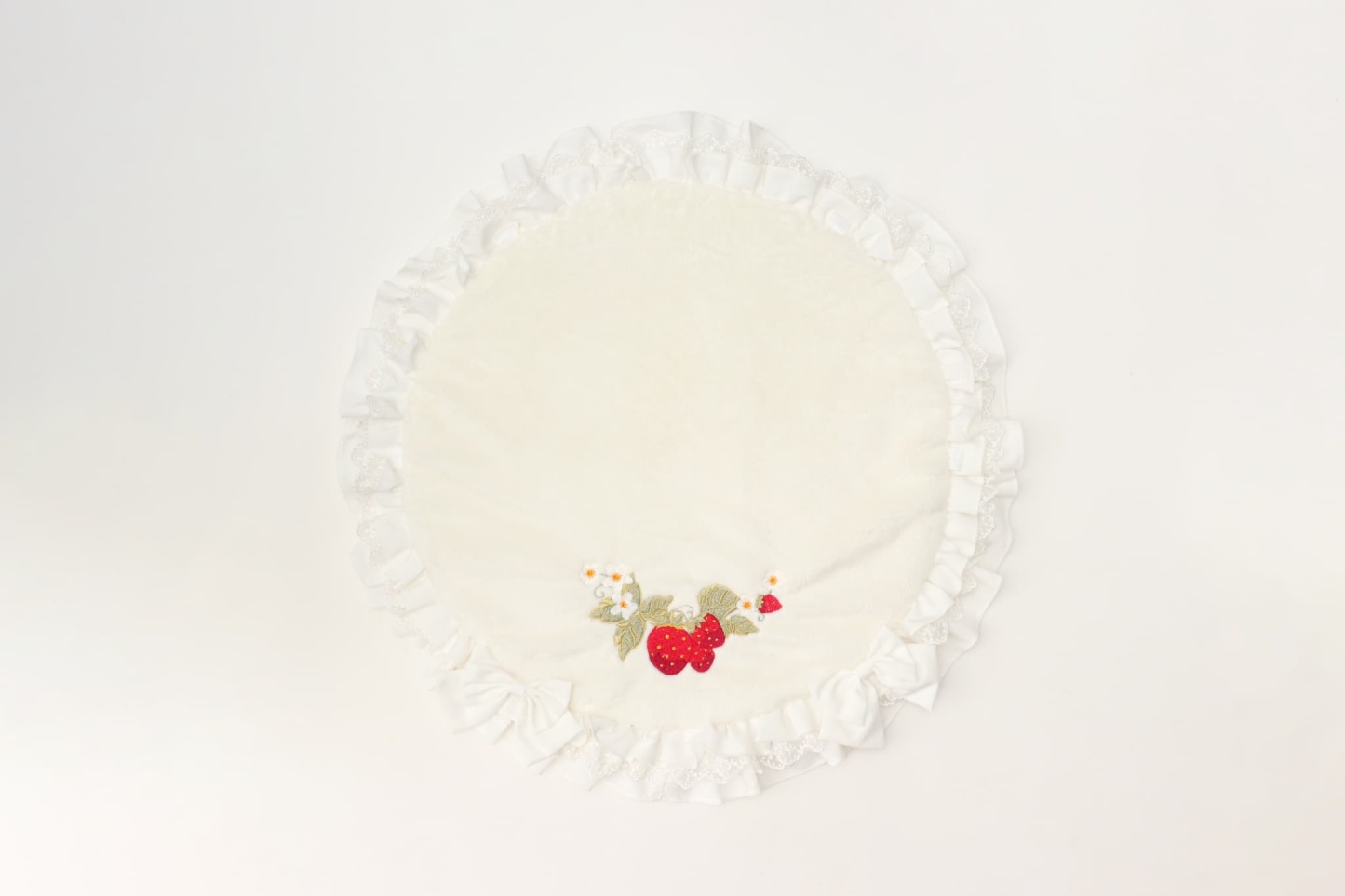 CN-024MAT ホイップいちご刺繍デコマット