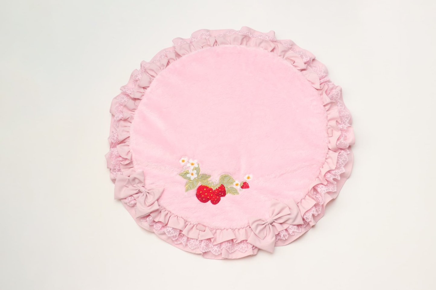 CN-024MAT ホイップいちご刺繍デコマット