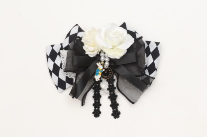 ローズアリスブローチ