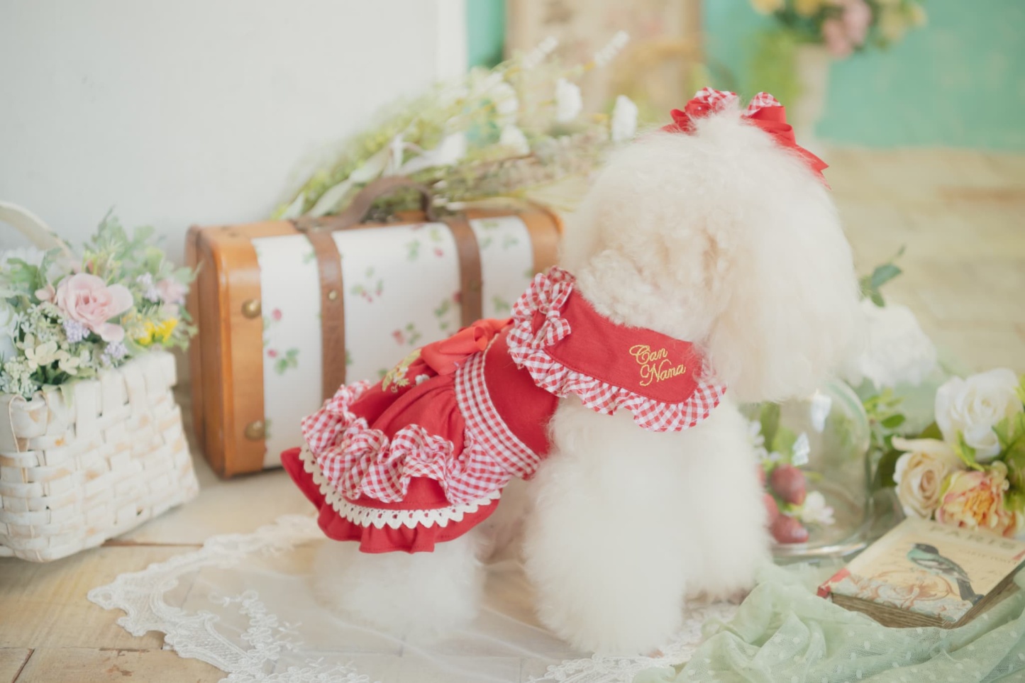 レトロいちごギンガムフリルワンピース