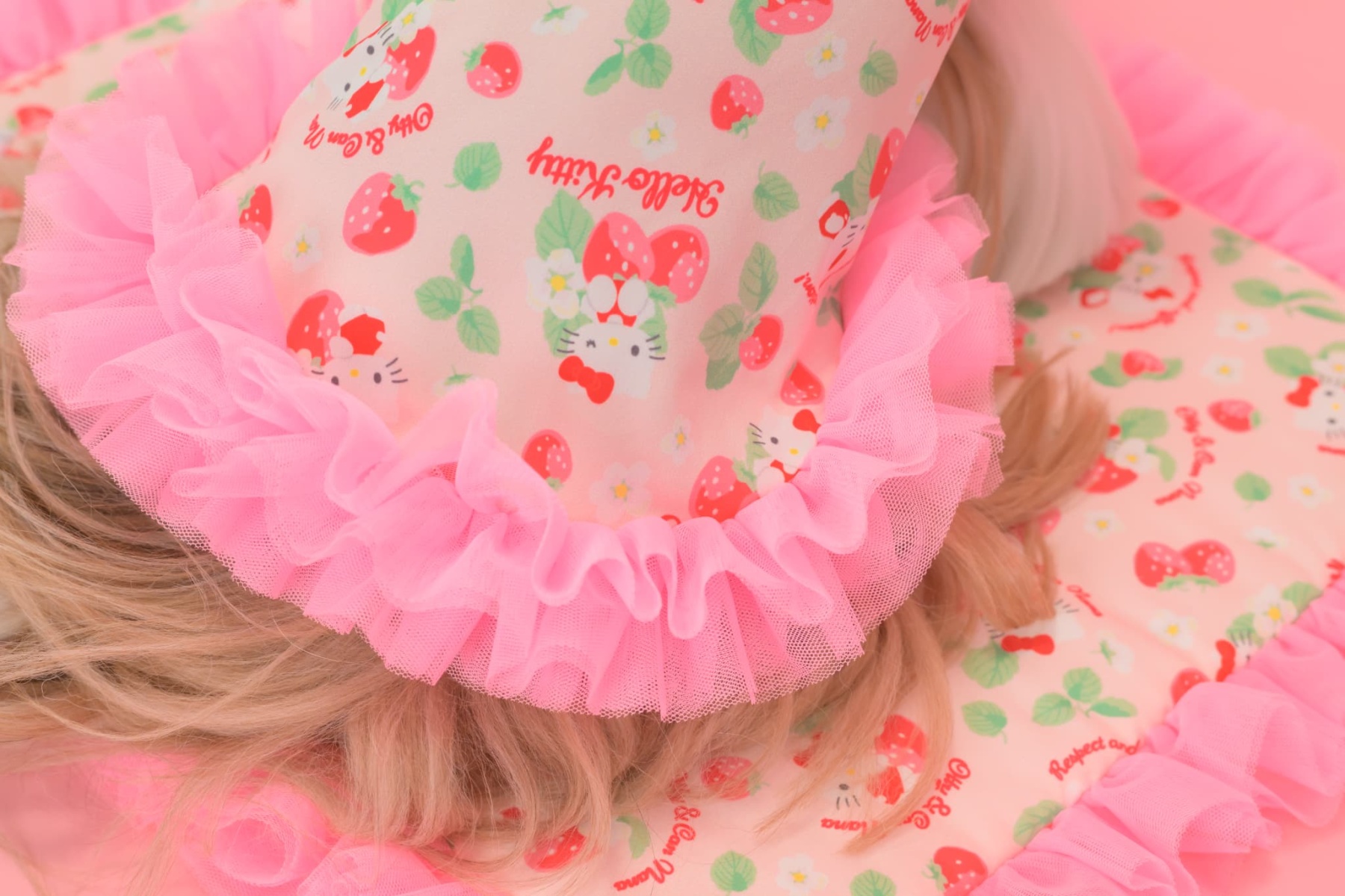 K-001 【Otty×CanNanaコラボ】HELLO KITTY・いちご柄ワンピース