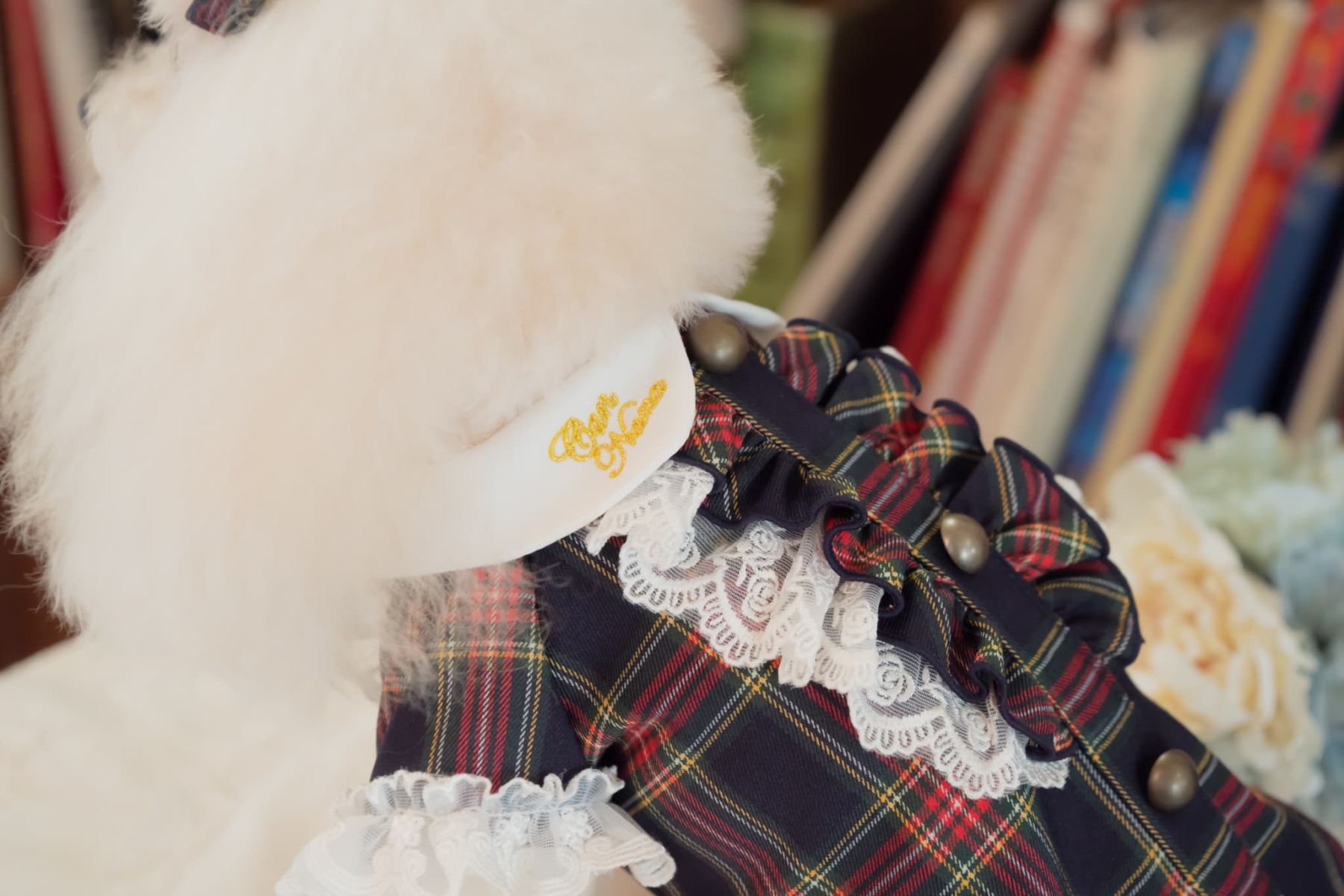 クラシカルフリルブラウス