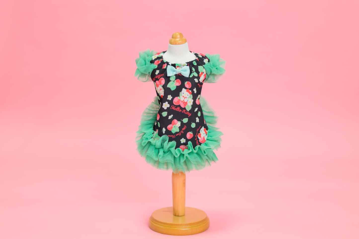 K-001 【Otty×CanNanaコラボ】HELLO KITTY・いちご柄ワンピース