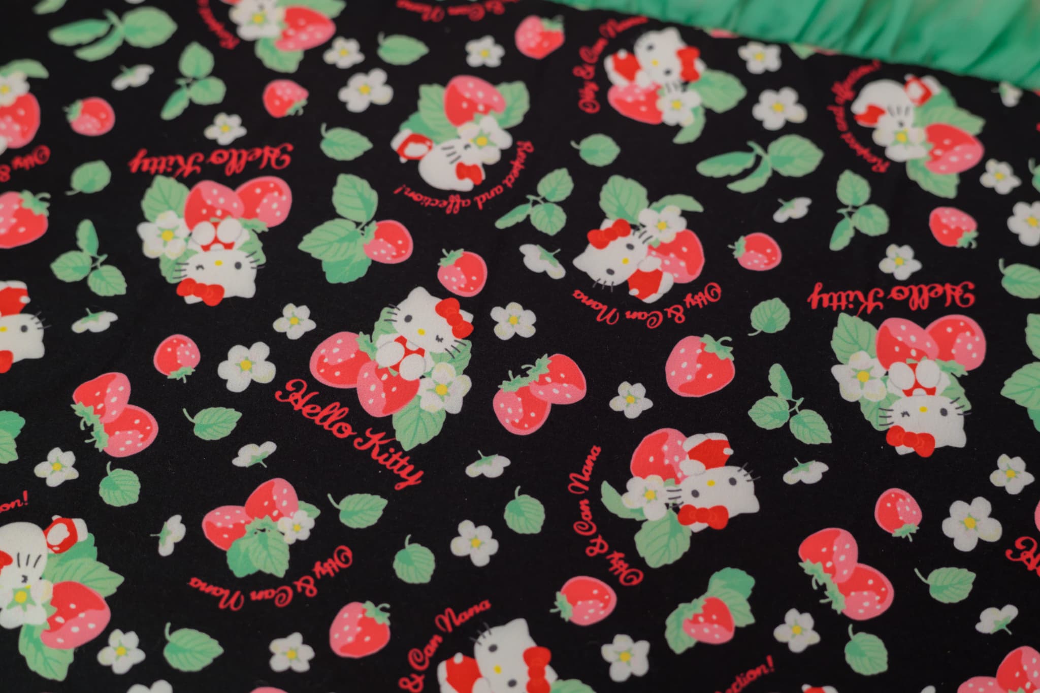 K-002 【Otty×CanNanaコラボ】HELLO KITTY・いちご柄カフェマット