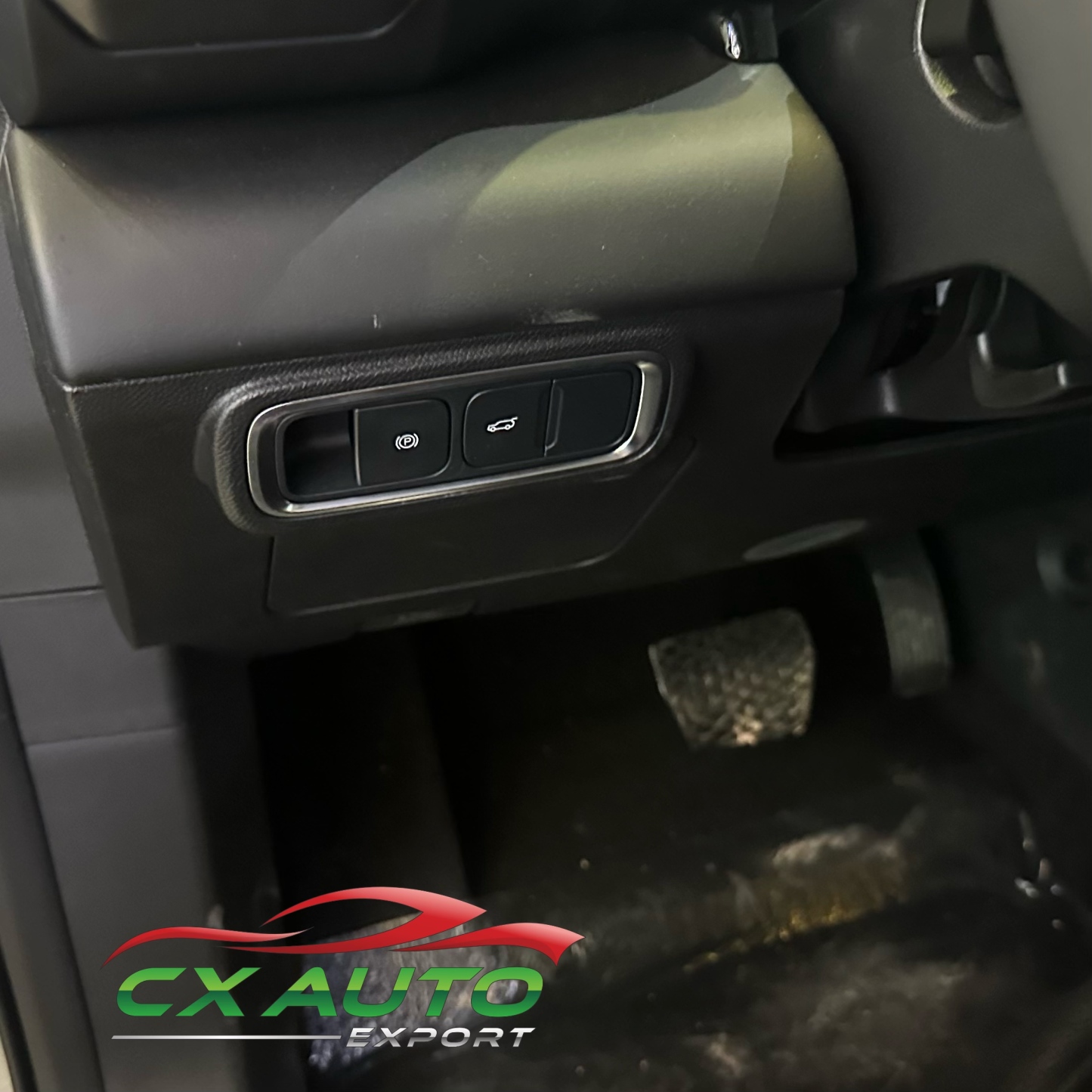 银灰色捷途自由者