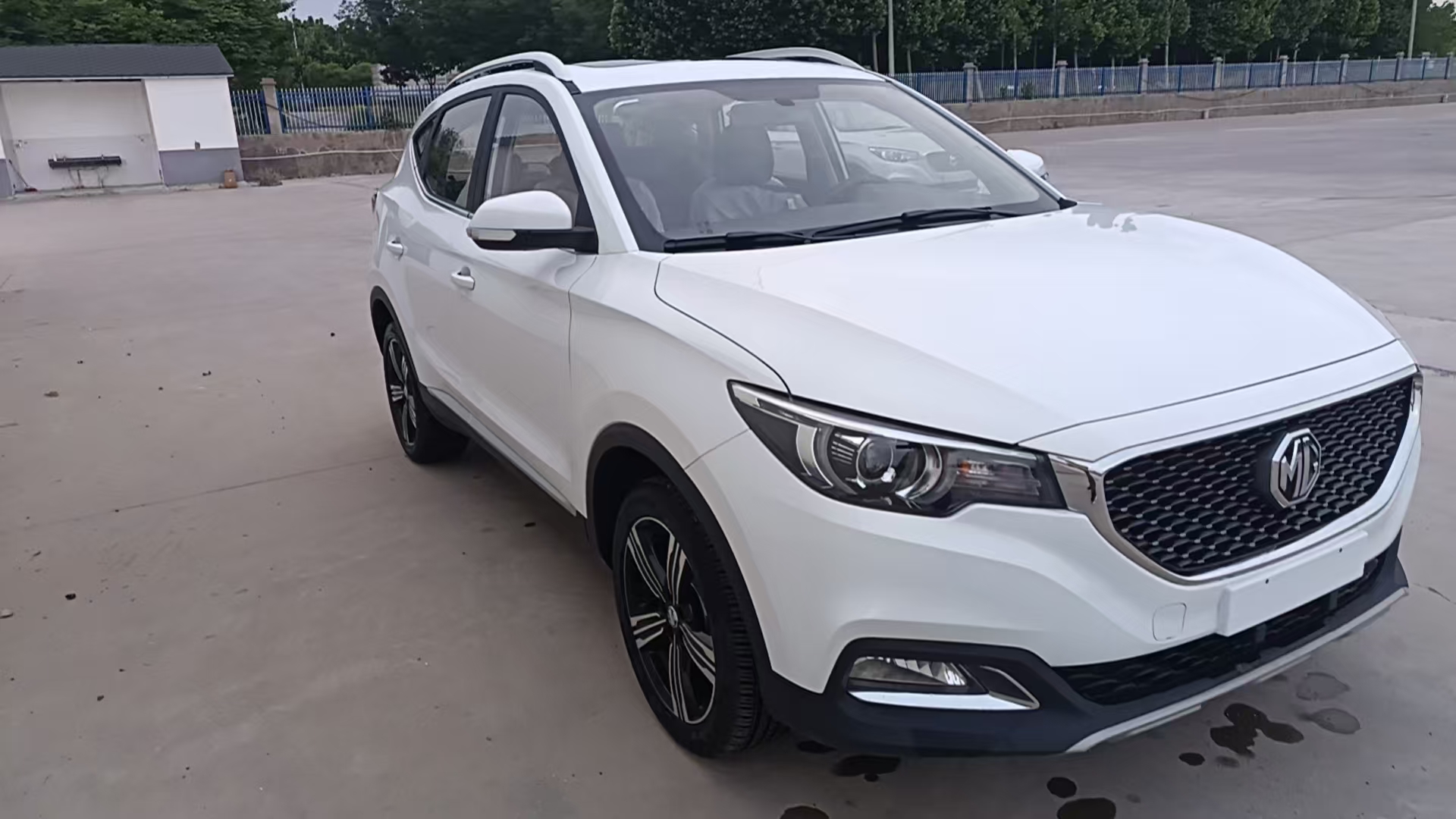 MG ZS 1.5L AT EU6 STD UAE