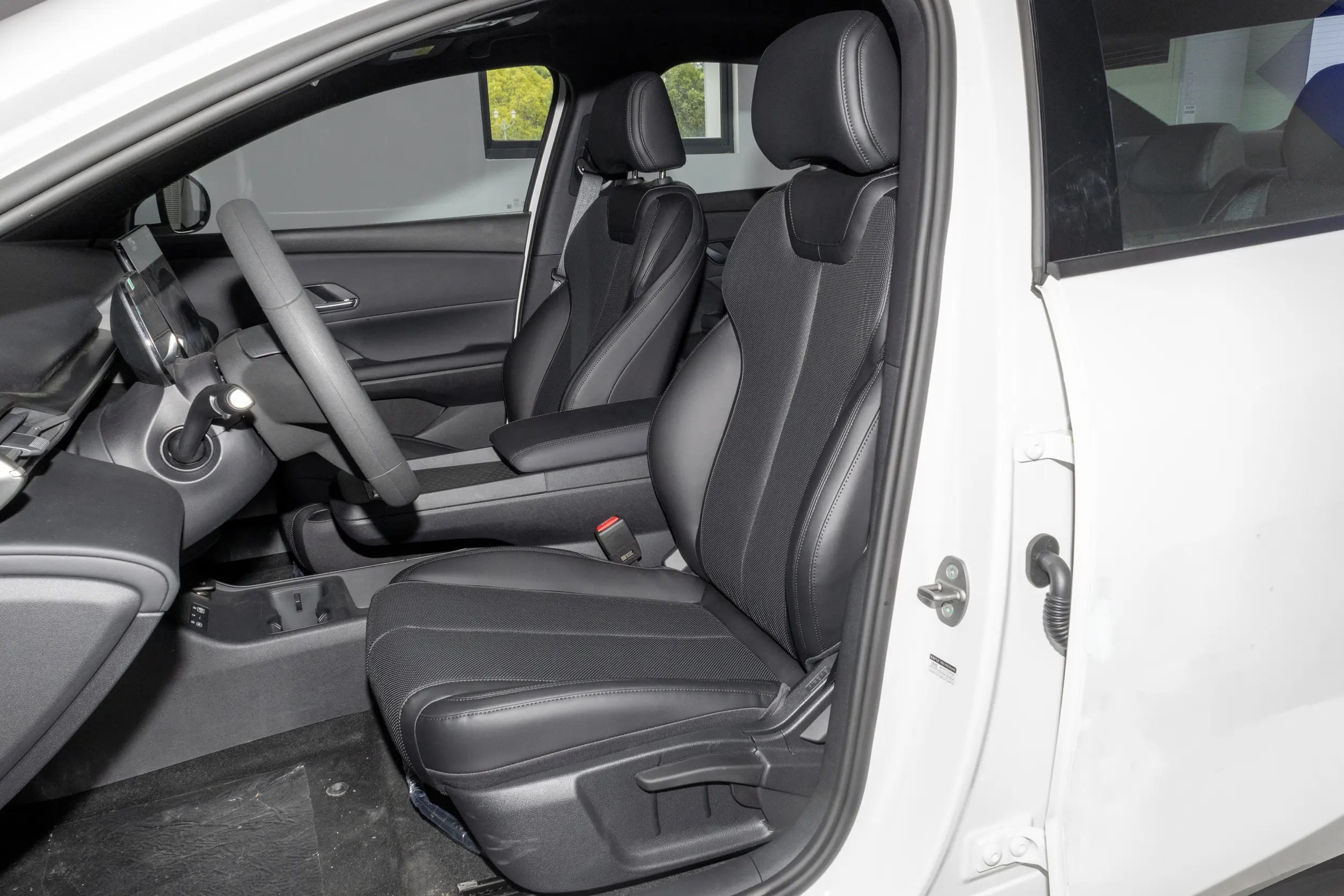 BYD e7 Electric Sedan | Price, Specs & Export Inquiry