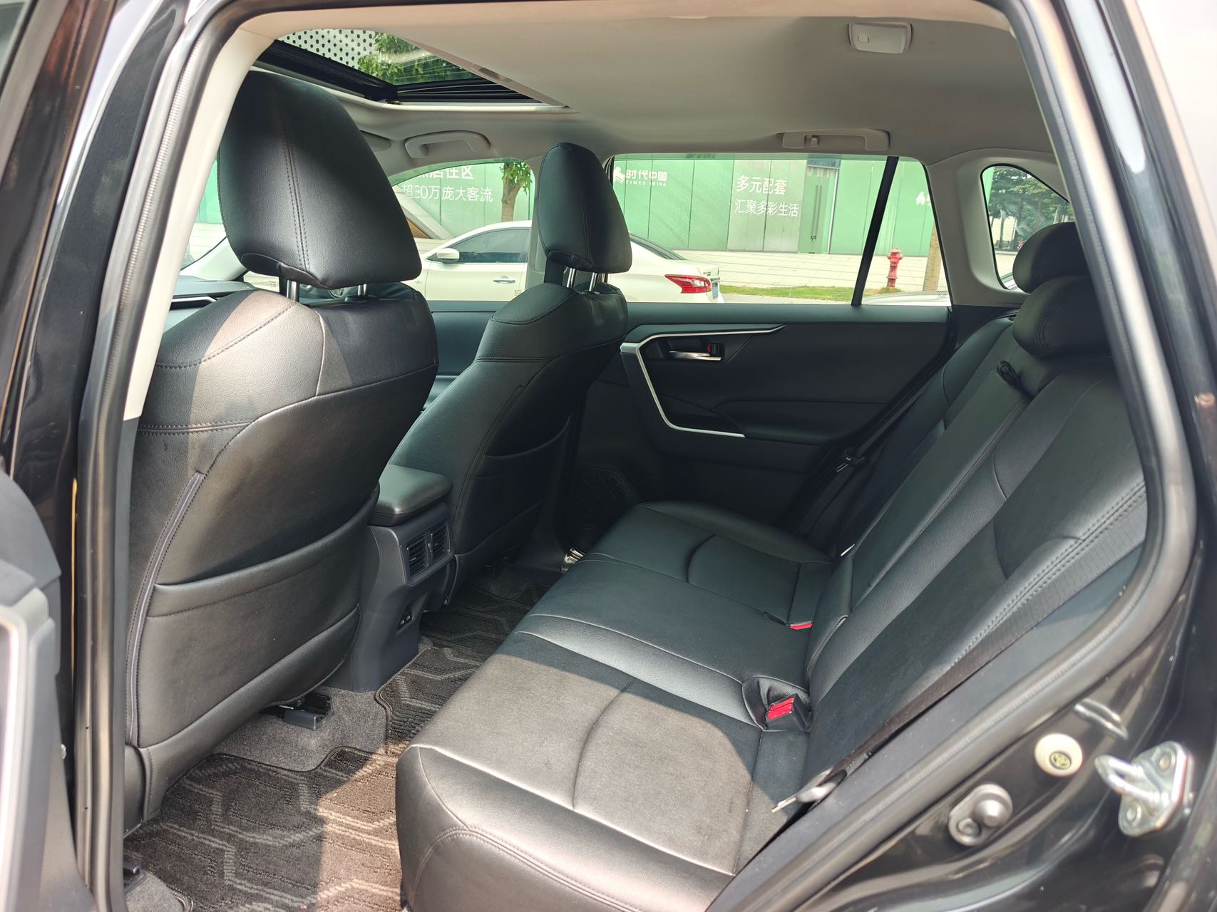 丰田 RAV4荣放 2023款 2.0L CVT两驱风尚版