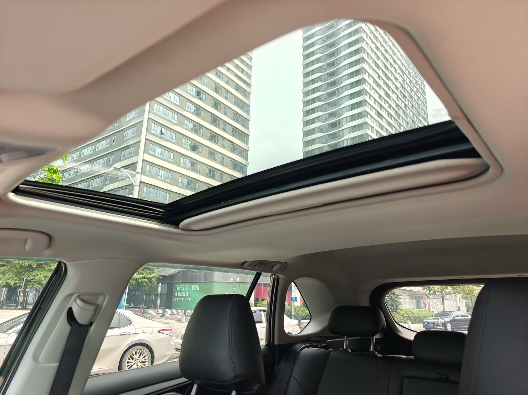丰田 RAV4荣放 2023款 2.0L CVT两驱风尚版