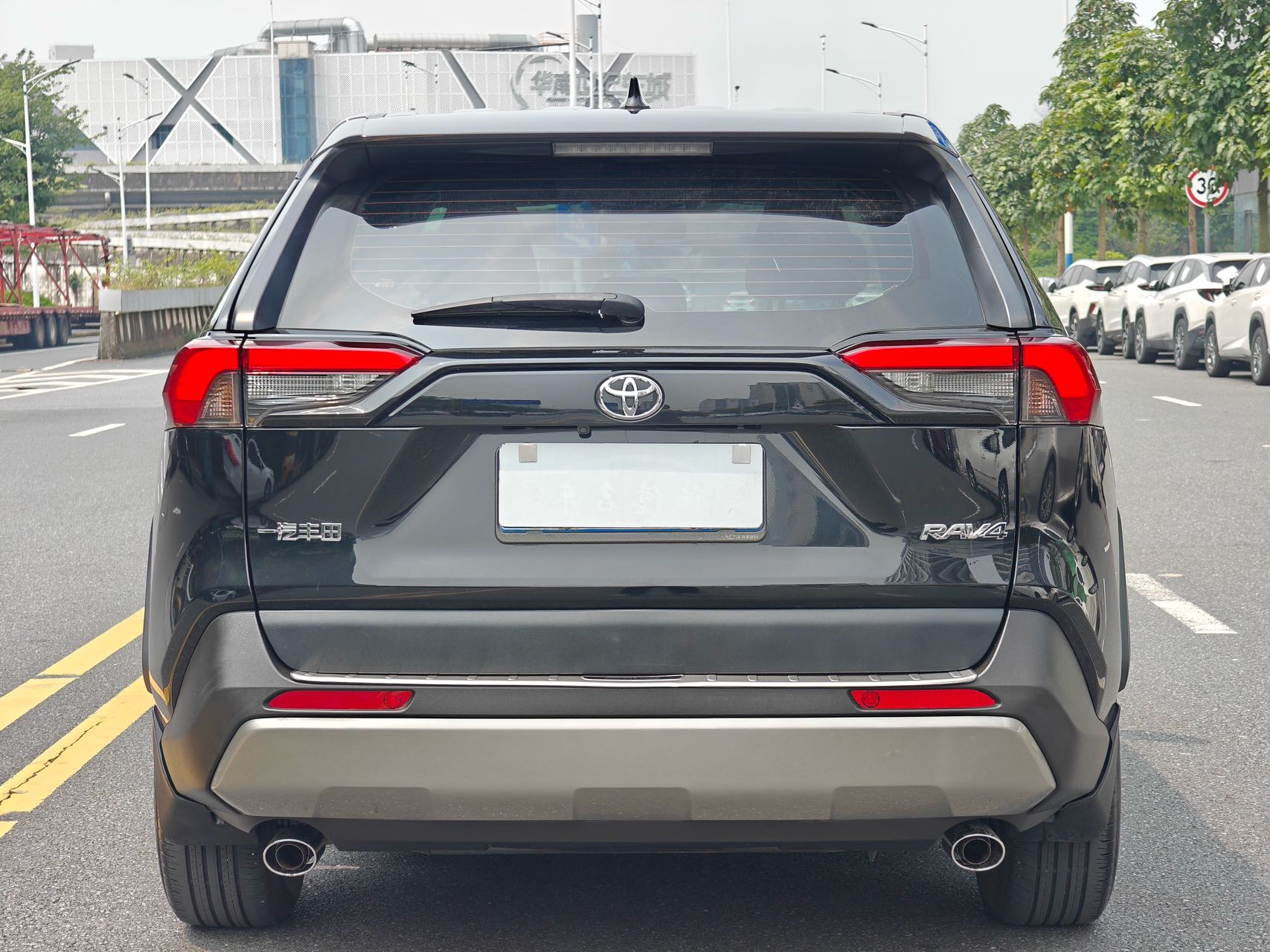 丰田 RAV4荣放 2023款 2.0L CVT两驱风尚版
