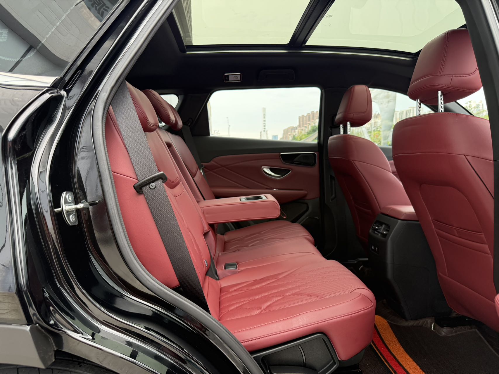 捷途X70 PLUS 2025款 1.5T 豪华版 7座