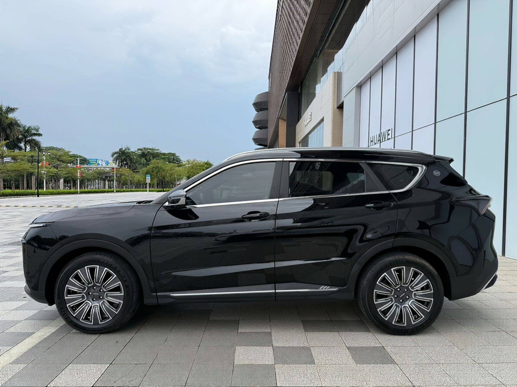 捷途X70 PLUS 2025款 1.5T 豪华版 7座