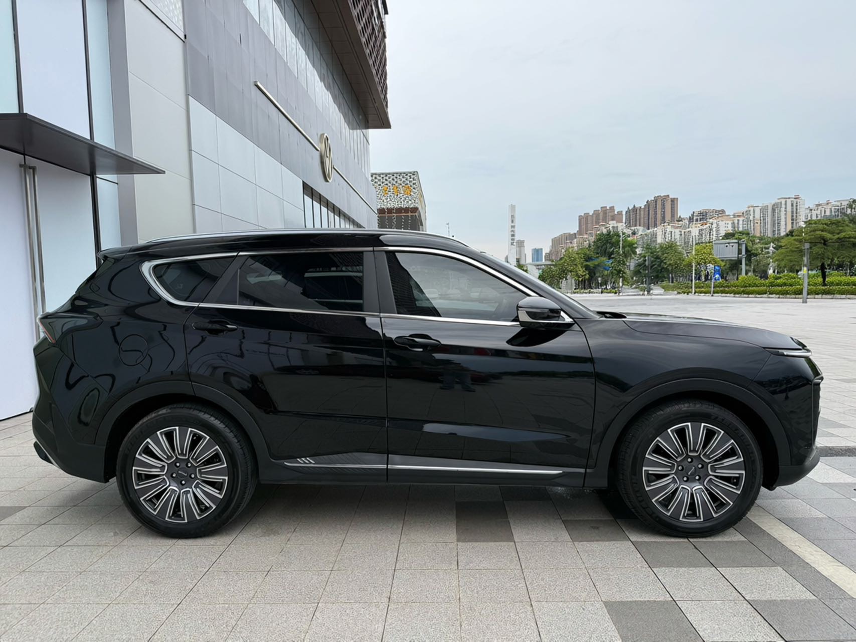 捷途X70 PLUS 2025款 1.5T 豪华版 7座