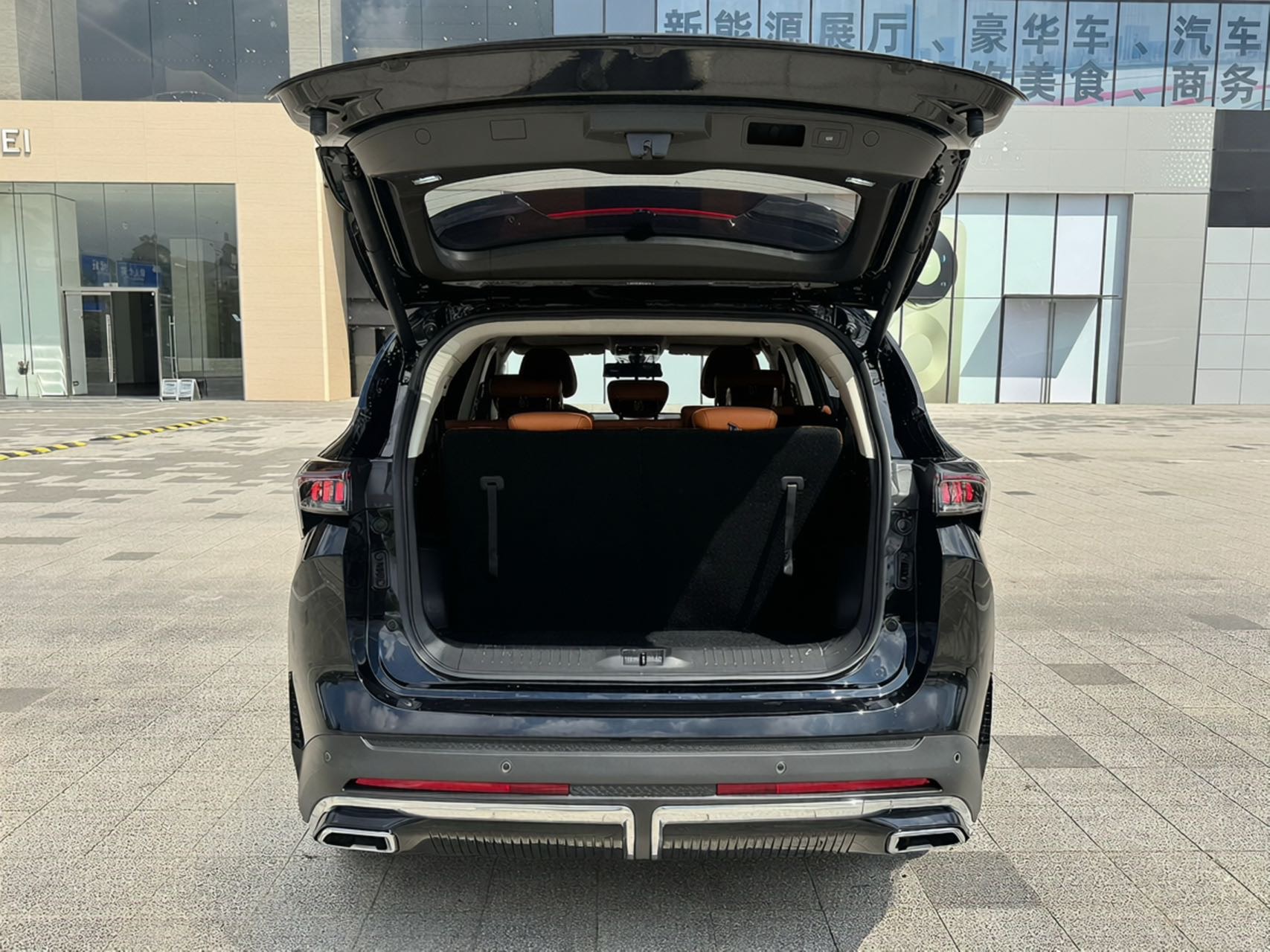 捷途X70 PLUS 2025款 1.5T 豪华版 7座