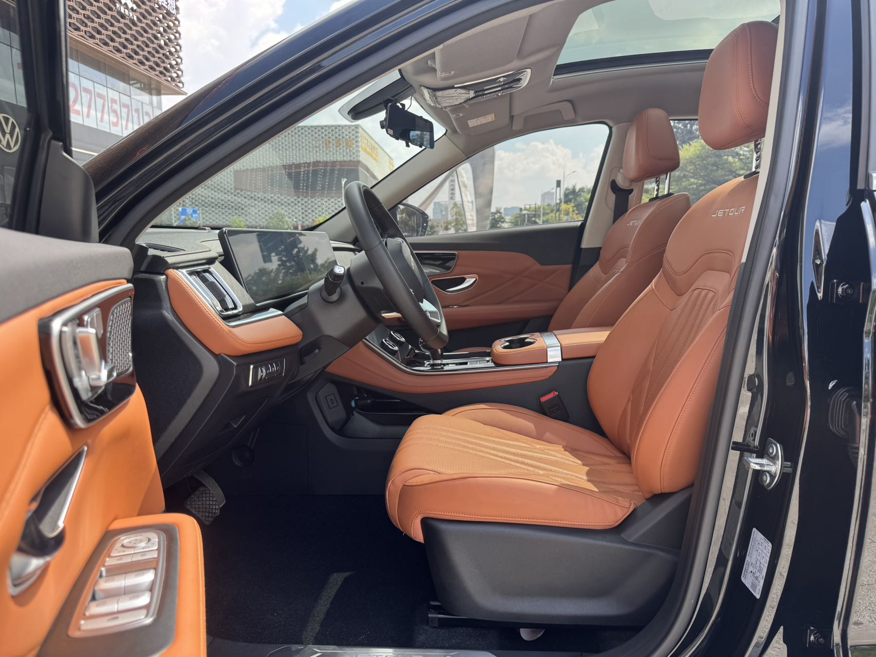 捷途X70 PLUS 2025款 1.5T 豪华版 7座