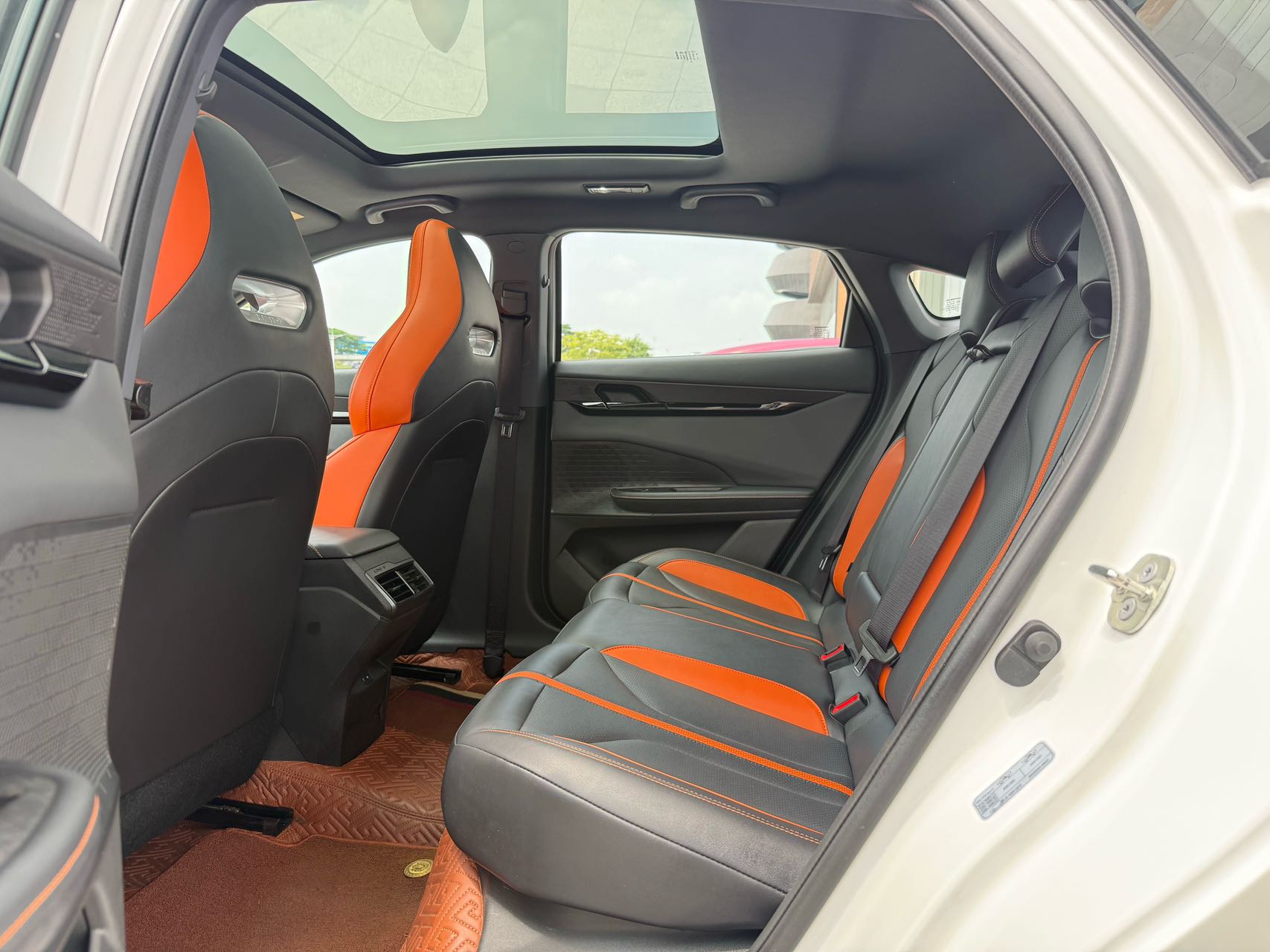 长安UNI-V 2024款 1.5T 尊贵运动型