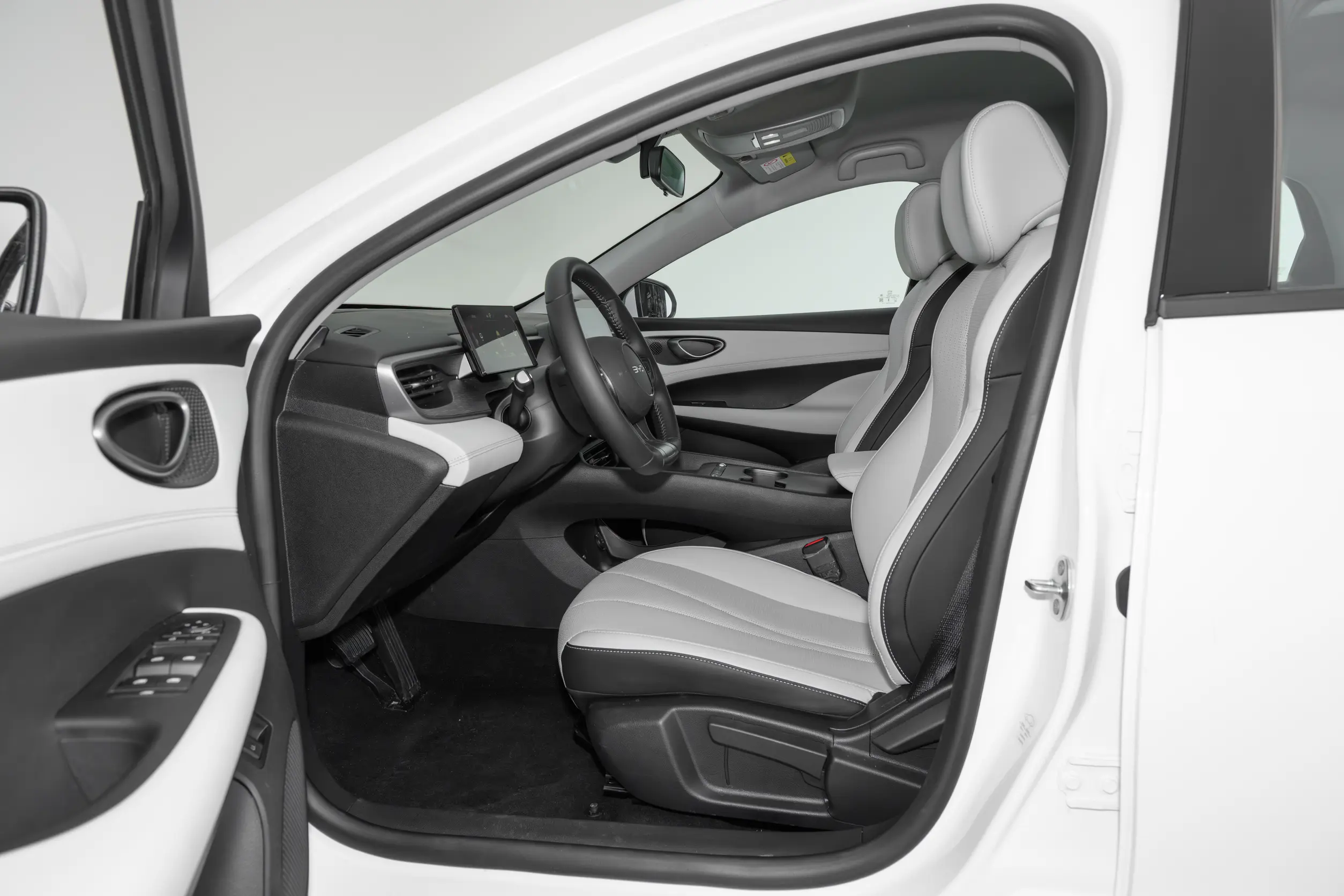 2026 BYD Seal 05 DM-i 128KM Luxury | Specs & Price