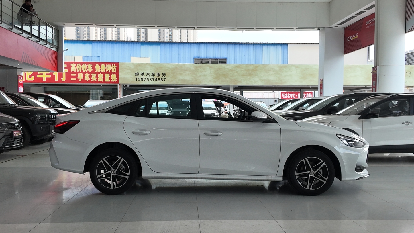 MG 5 GT International Flagship – Fastback Coupe