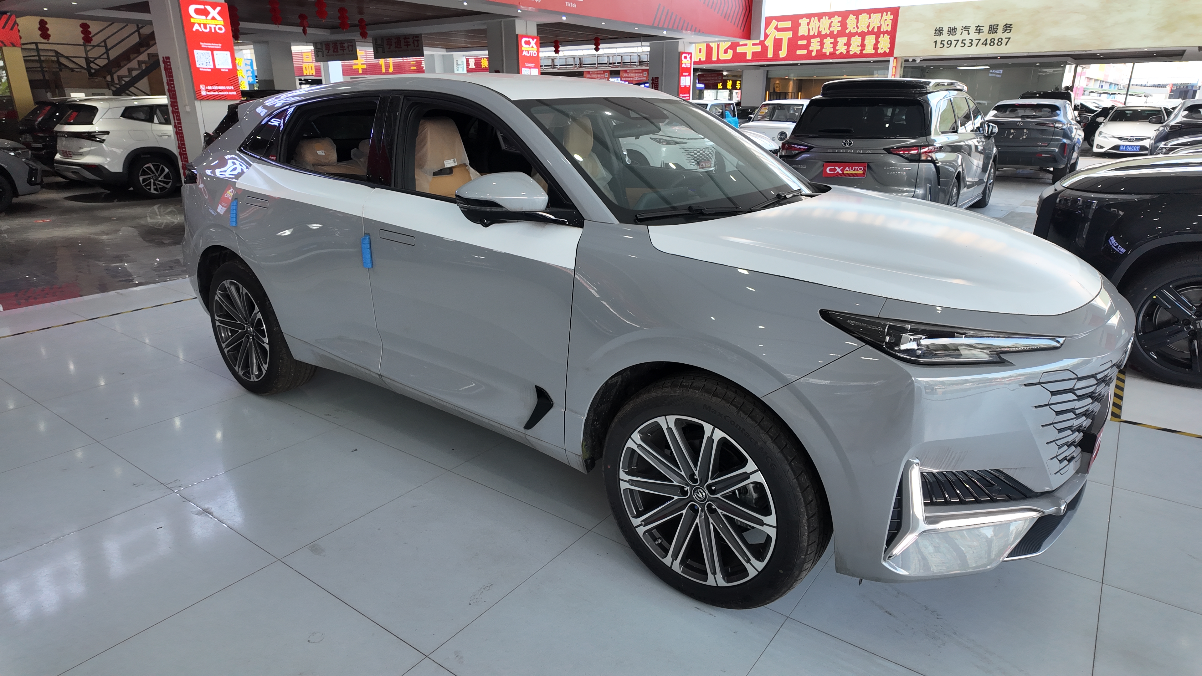 Changan UNI-K 2.0T All-Wheel Drive Yuexiang Edition (International Version)