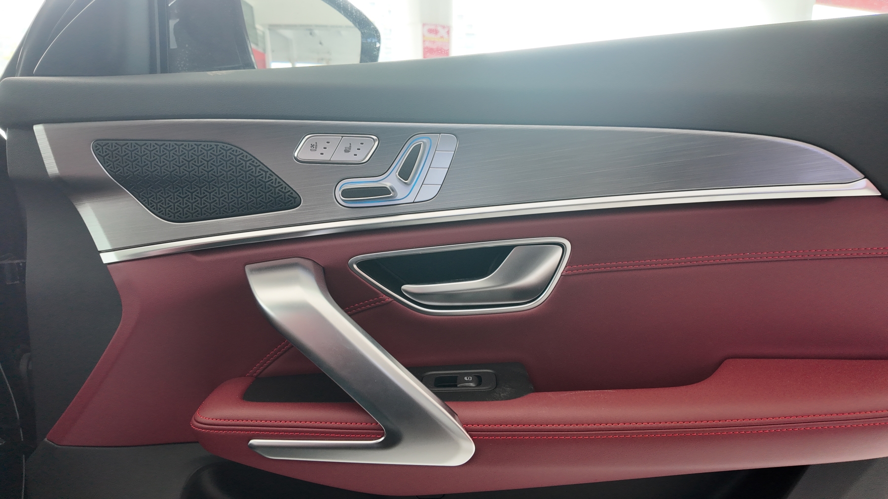 x70 plus 25款冠军版MAX 7座 1319 黑色