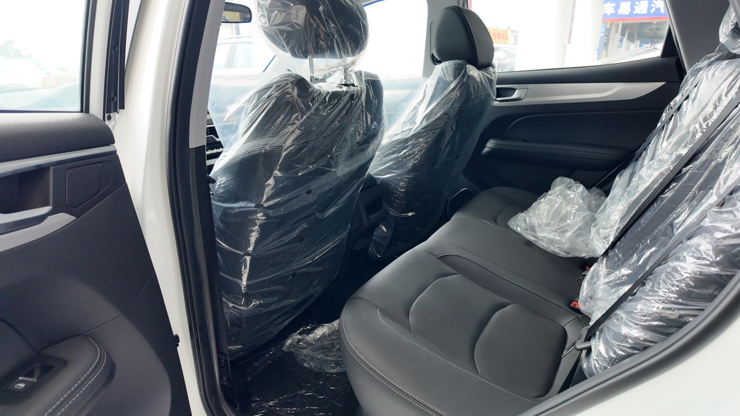 凯翼玄界Pro 1.5L CVT豪华版 799 白色