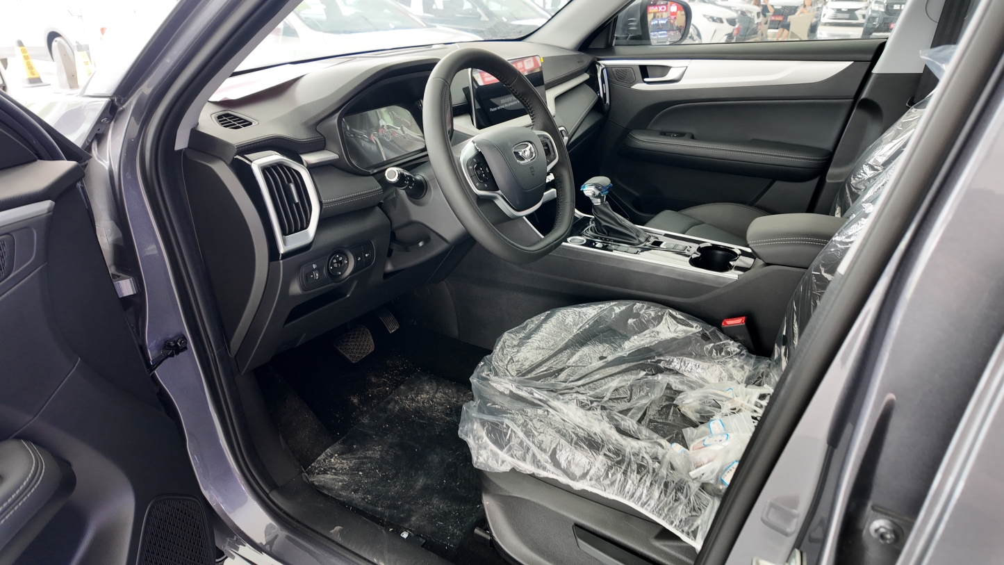 凯翼玄界Pro 1.5L CVT豪华版 799 灰色