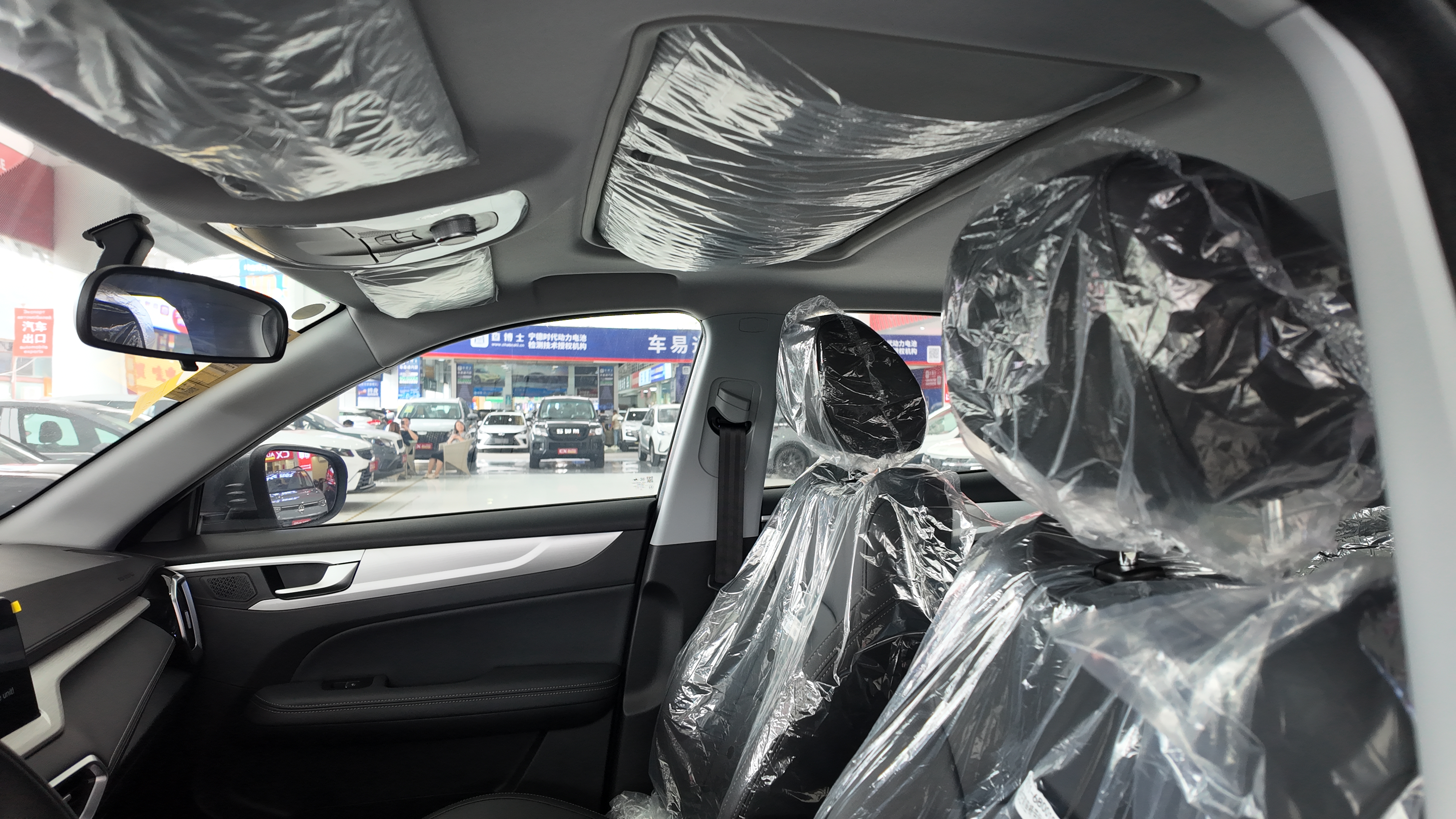 凯翼玄界Pro 1.5L CVT豪华版 799 灰色