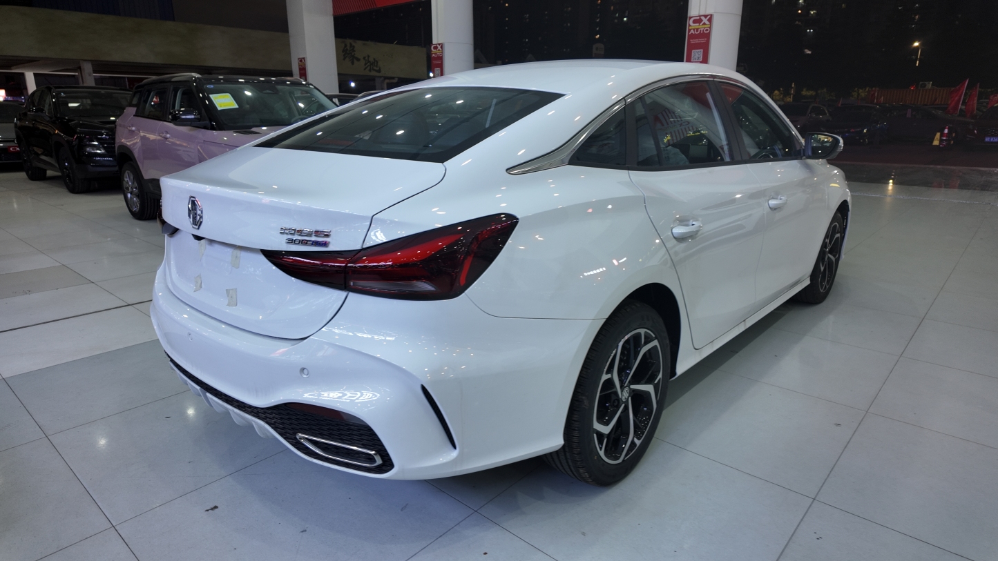 MG5 26款 白色 全球旗舰MAX版 989