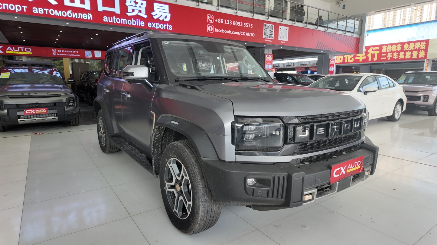 Jetour Traveler Exploration+ 1.5T - Fuel-Efficient SUV with Snapdragon 8155 & Large Touchscreen