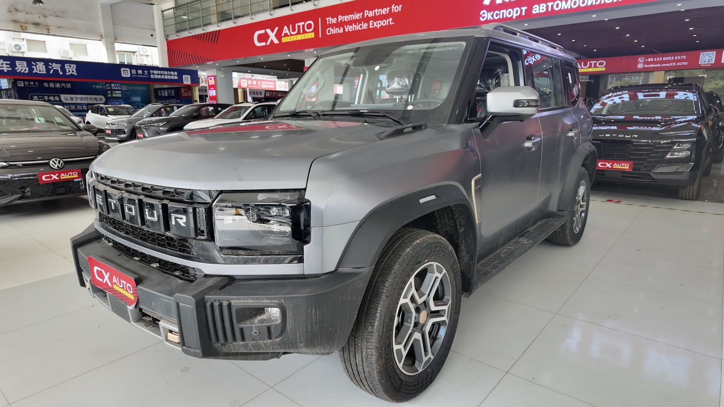 Jetour Traveler Exploration+ 1.5T - Fuel-Efficient SUV with Snapdragon 8155 & Large Touchscreen