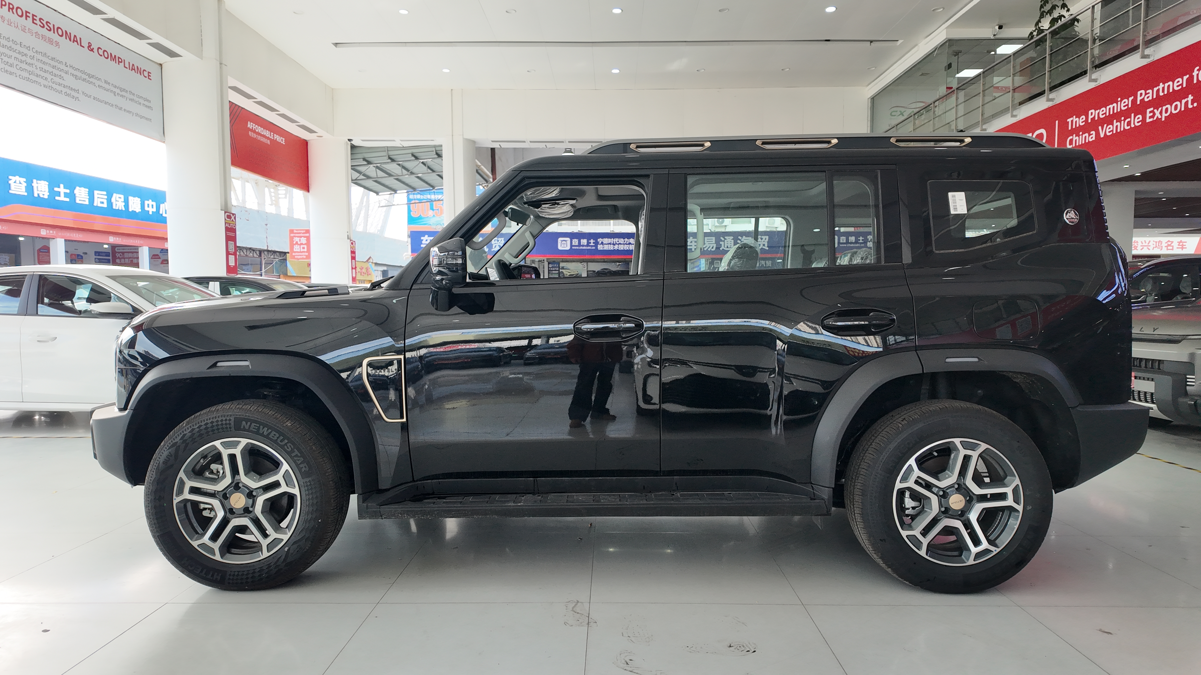 Jetour Traveler 1.5TD - Comfortable Urban SUV with Adaptive Cruise Control