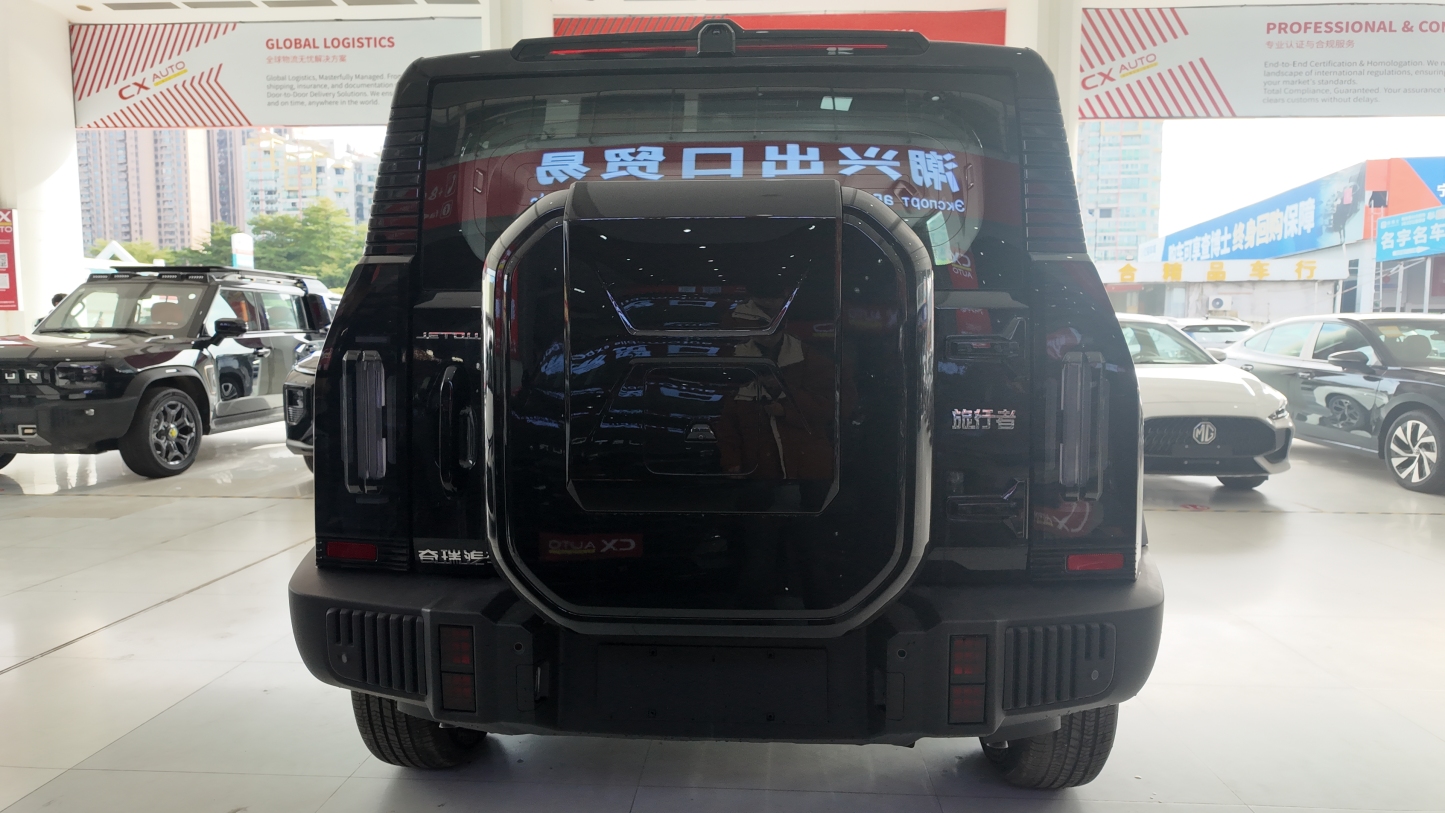 Jetour Traveler 1.5TD - Comfortable Urban SUV with Adaptive Cruise Control